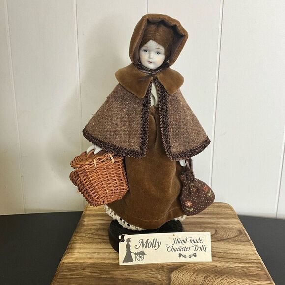 Molly the Emigrant Irish Turf Owen Craft Handmade Character Porcelain Doll 1984 - Picture 1 of 12